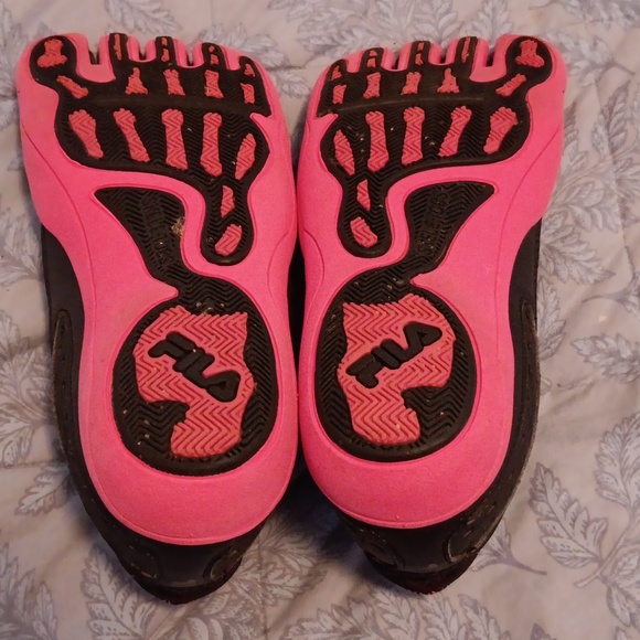 Fila Pink & Black Water Shoes Size 7M - Picture 8 of 12